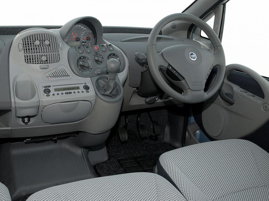  Fiat Multipla 2004 года  (ZA) (фото 10 из 10)